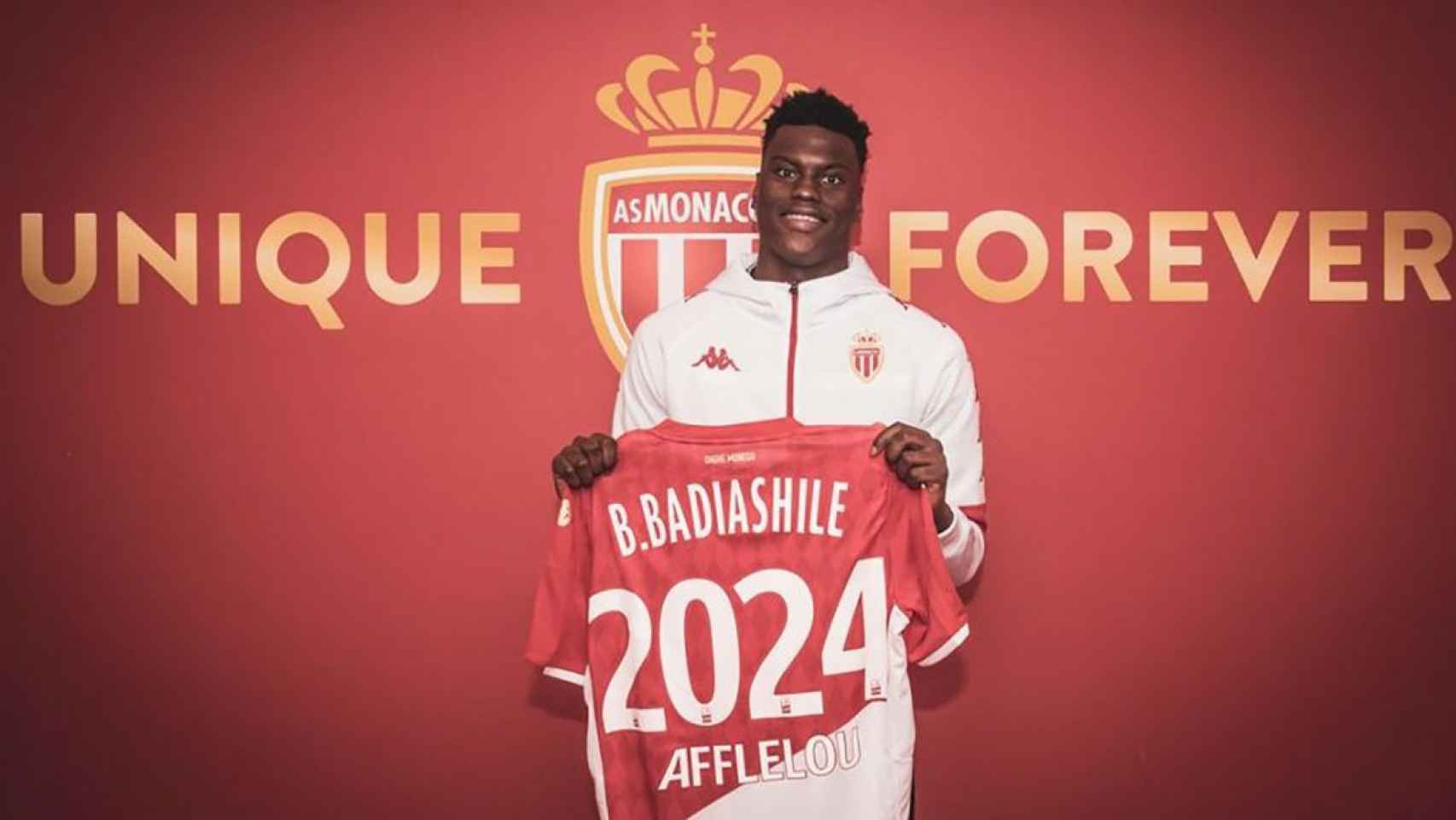 Benoit Badiashile, el central que arrasa con el AS Monaco / AS MONACO