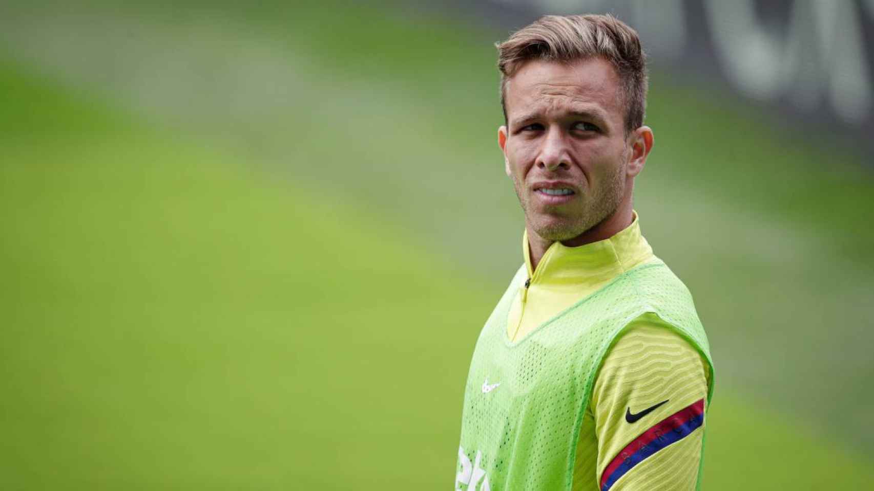 Arthur, en una sesión de entrenamiento con el Barça | FCB