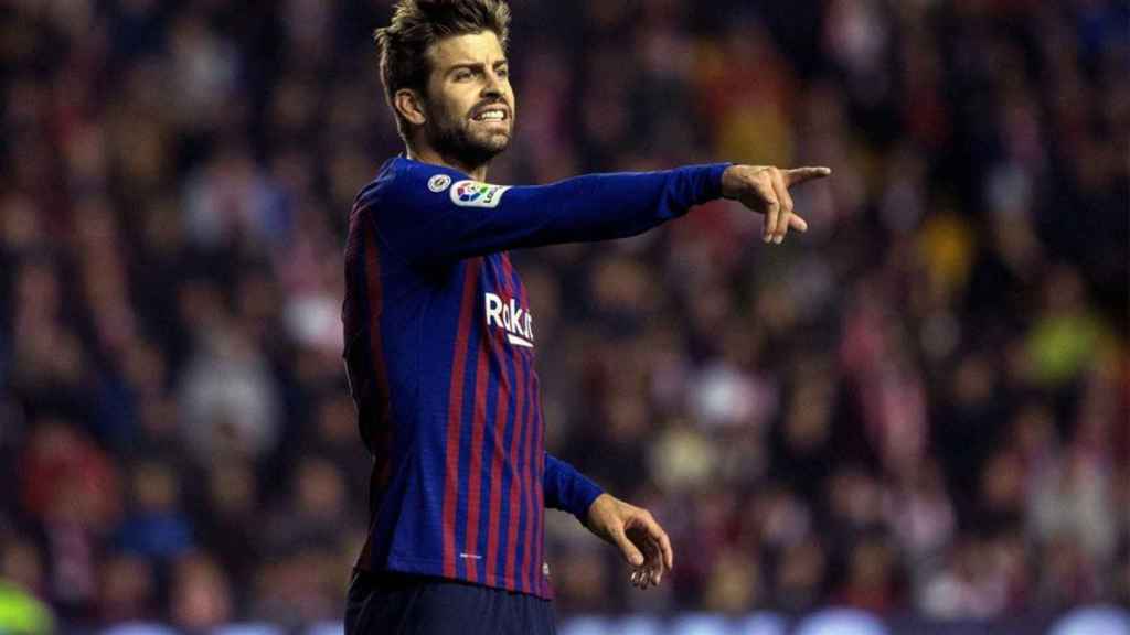 Gerard Piqué en un encuentro con el Barça / EFE