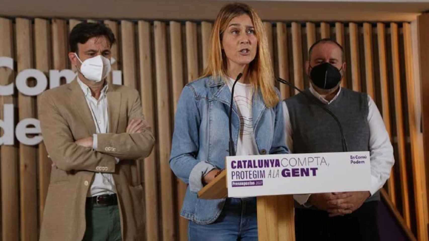 La líder de los comuns en el Parlament, Jéssica Albiach, junto al del Congreso, Jaume Asens, y el diputado Joan Mena / EN COMÚ PODEM