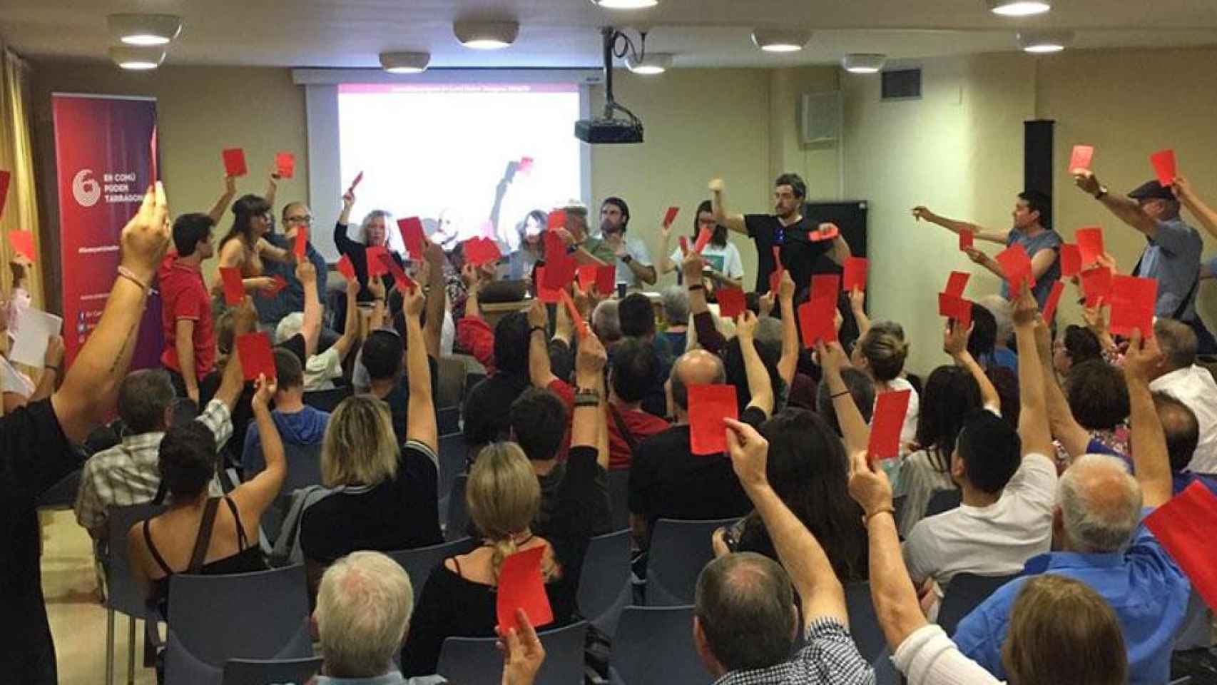 Votación de las bases de los 'comuns' en Tarragona / ECP