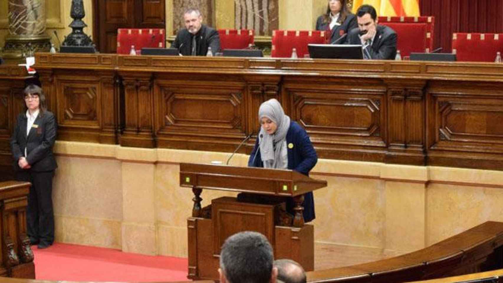 La diputada de ERC Najat Driouech durante su intervención en el Pleno del Parlament / ERC