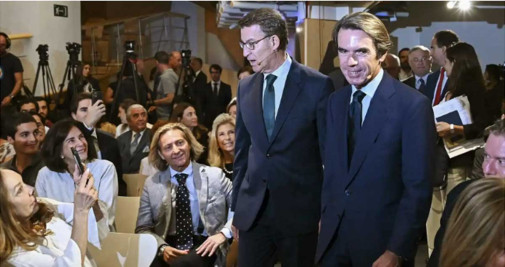 Alberto Núñez Feijóo, junto a José María Aznar / EFE