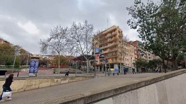 Via Julià, calle de Nou Barris en la que tuvo lugar el apuñalamiento de un hombre el pasado 6 de enero / GOOGLE STREET VIEW