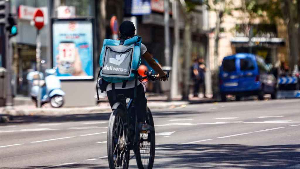 Imagen de un rider de una compañía de delivery / EP