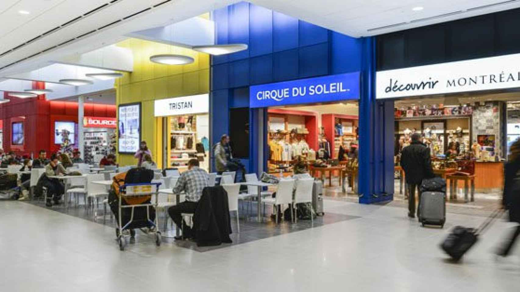 Aspecto interior del aeropuerto Trudeau, en Montreal