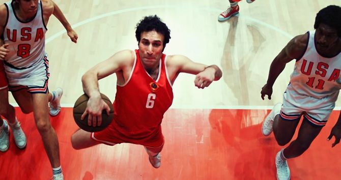 Una de las espectaculares escenas de la película de baloncesto 'Going Vertical' / YOUTUBE