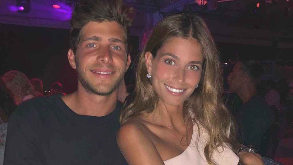 Sergi Roberto, junto a Coral Simanovich | REDES