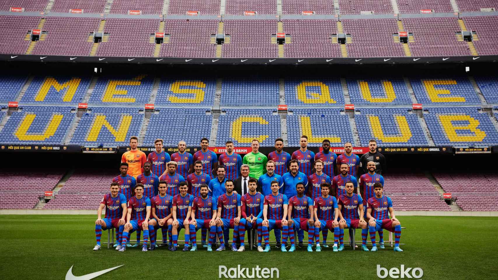 Foto oficial del Barça de la temporada 2021-22 tras los fichajes hechos en el mercado de invierno / FCB