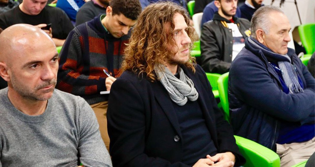 Iván de la Peña y Carles Puyol, íntimos amigos y socios / EFE