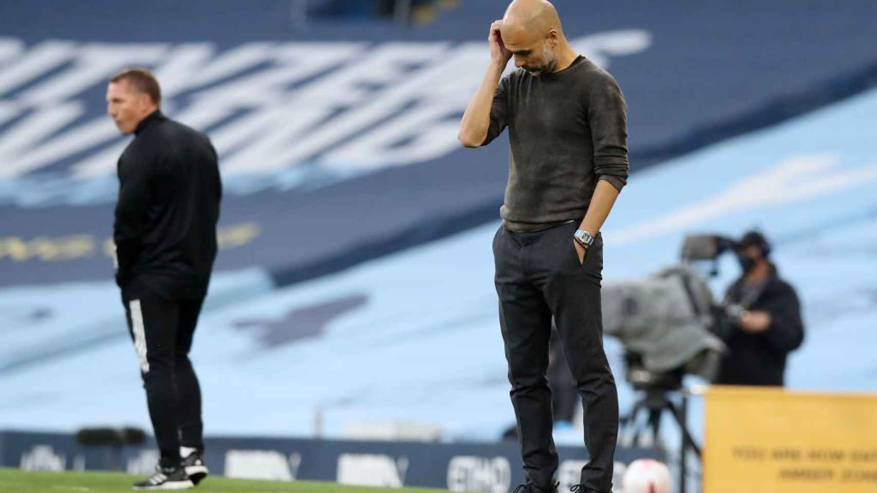 Pep Guardiola lamentando la mala actuación del City contra el Leicester / Redes