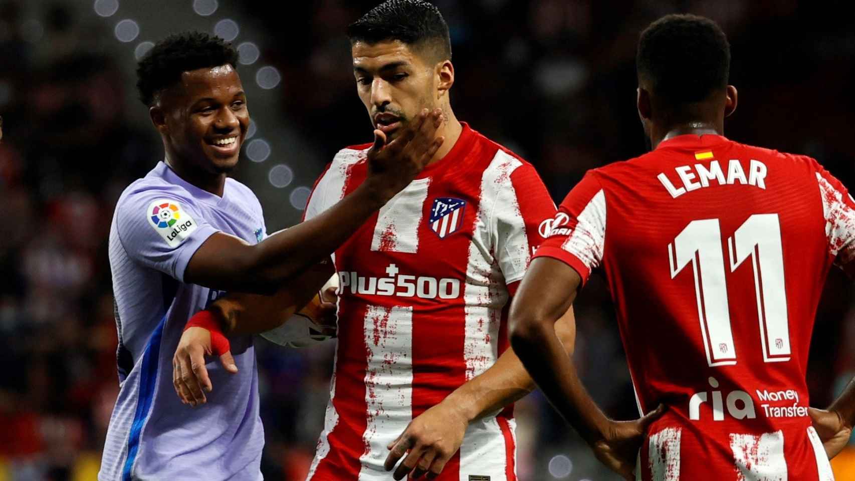 Ansu Fati con Luis Suárez en el Atlético-Barça / EFE