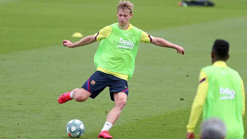 De Jong, en un entrenamiento del Barça | FCB