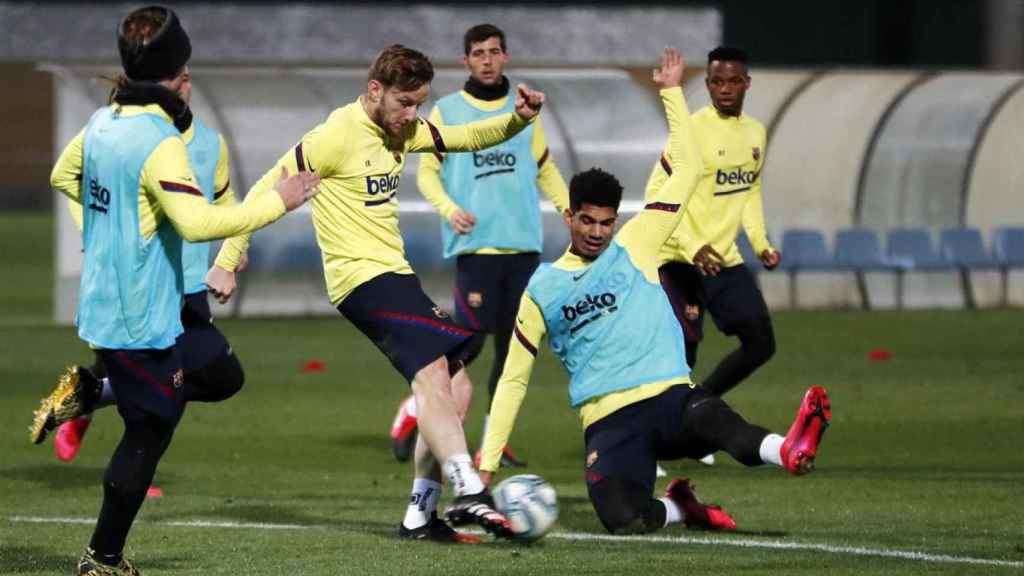 Sesión de entrenamiento del Barça / FCB