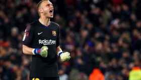 Jasper Cillessen celebra un gol del Barça frente al Sevilla / EFE