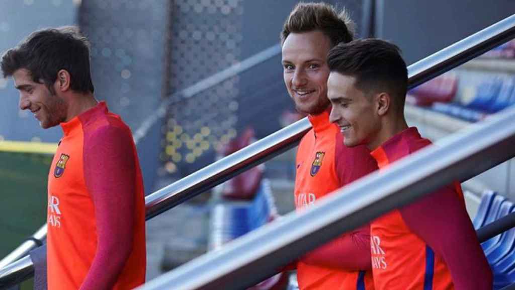 Rakitic, Suárez y Roberto en el entrenamiento / EFE