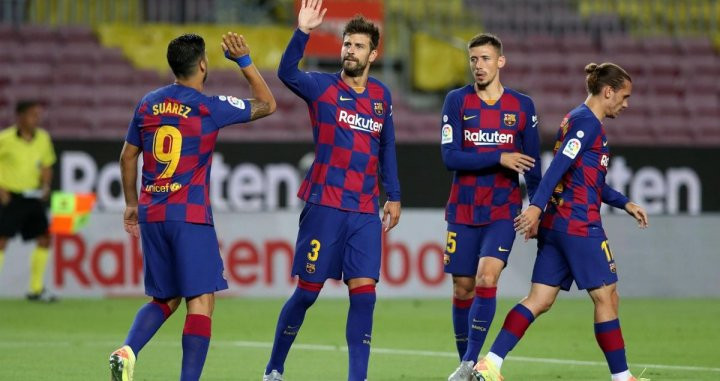 Luis Suárez, Gerard Piqué, Clement Lenglet y Antoine Griezmann tras el gol /FCB