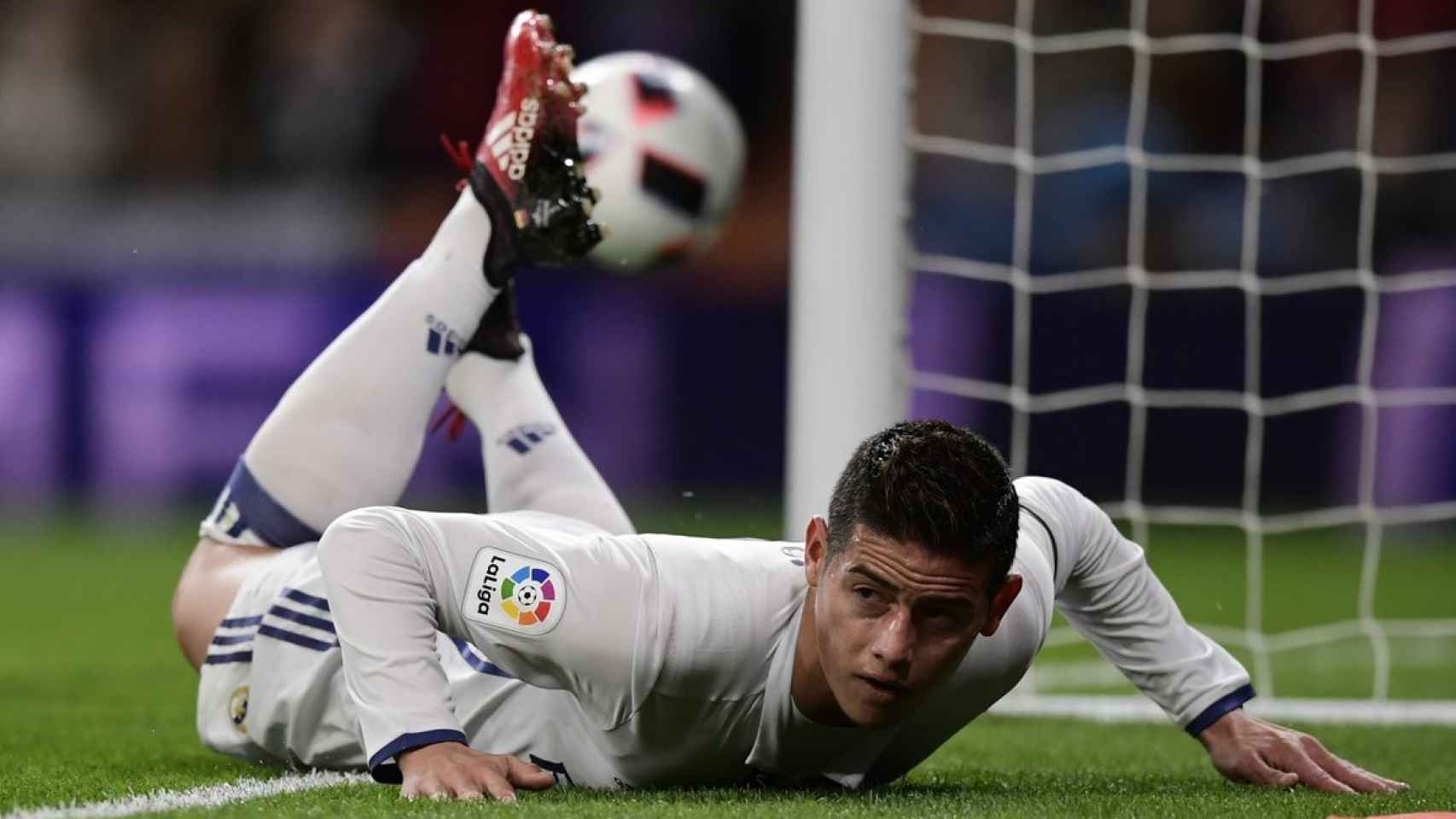 James Rodríguez en un partido con el Real Madrid / EFE