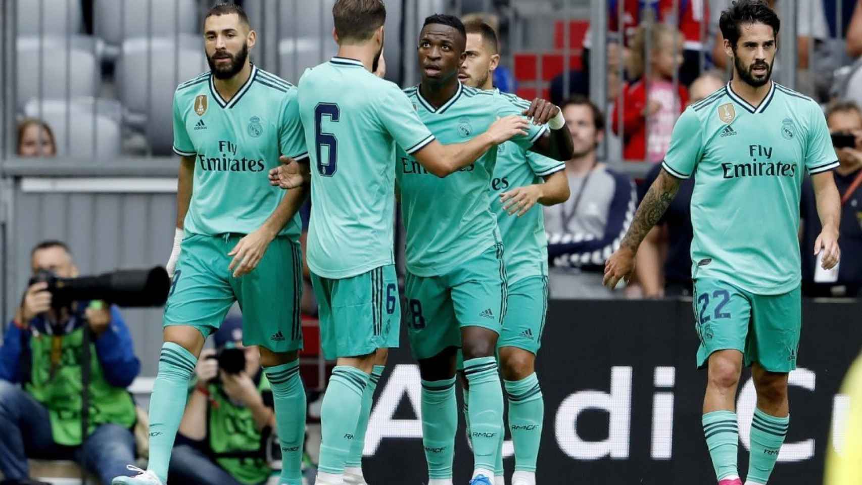 El Real Madrid celebrando un gol contra el Fenerbache / EFE