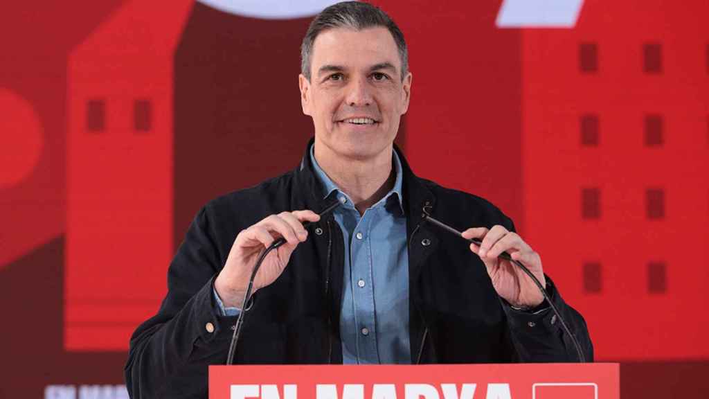 El presidente del Gobierno, Pedro Sánchez, en el acto del PSC en L'Hospitalet / KIKE RINCÓN - EUROPA PRESS