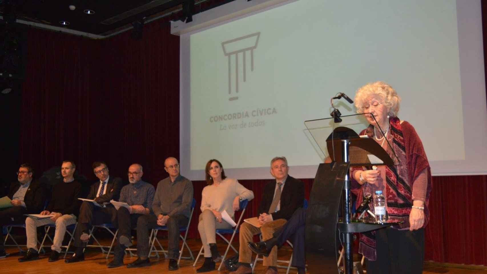 La catedrática de Derecho Constitucional Teresa Freixes, presentando Concordia Cívica