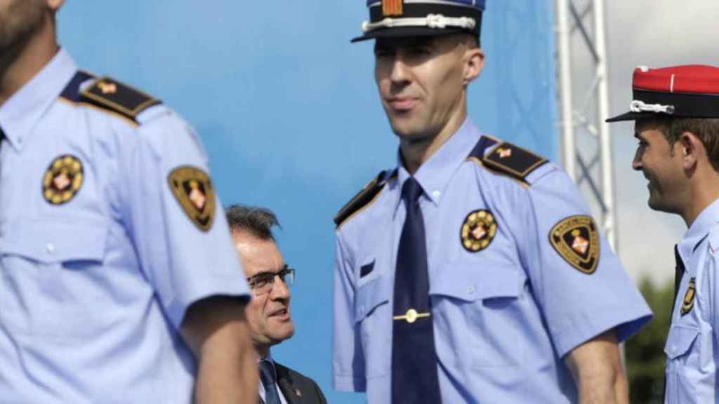 Artur Mas, en un acto con Mossos d'Esquadra.