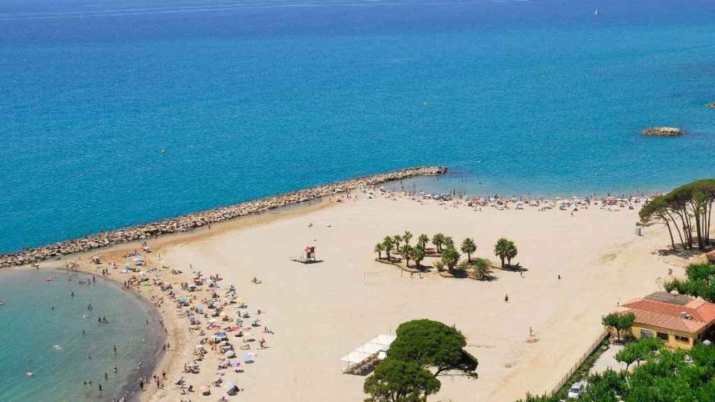 La playa de Ardiaca, donde ha fallecido el hombre de 75 años este viernes /  CAMBRILS TURISME