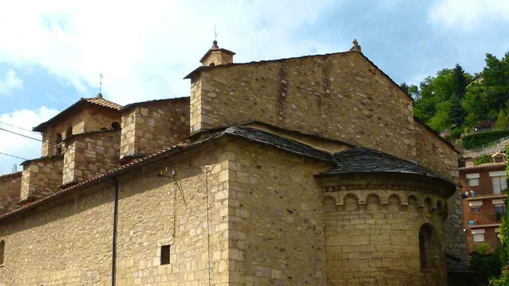 Iglesia Vilallonga de Ter / CG