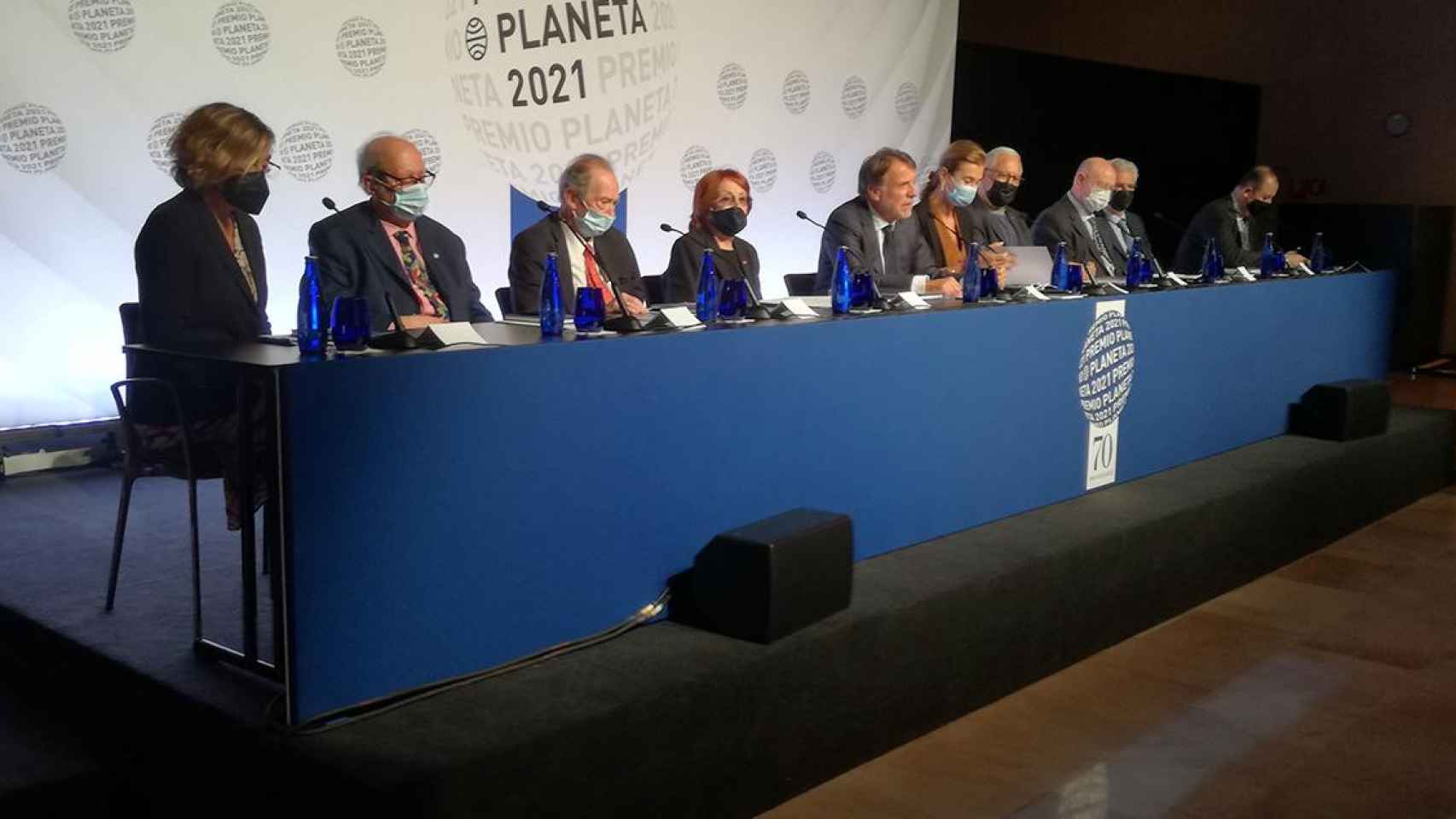 El presidente del Grupo Planeta, José Creuheras (c), durante la presentación del Premio Planeta 2021 / CG