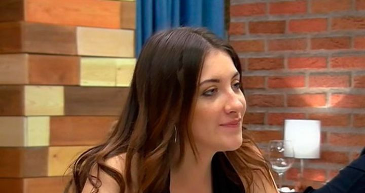 Clara, la joven de 18 años que acudió a 'First Dates' en búsqueda de su primer novio / CD