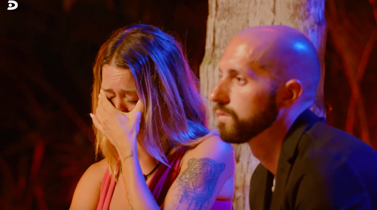 Mayka y Pablo en la hoguera final de 'La isla de las tentaciones' / MEDIASET