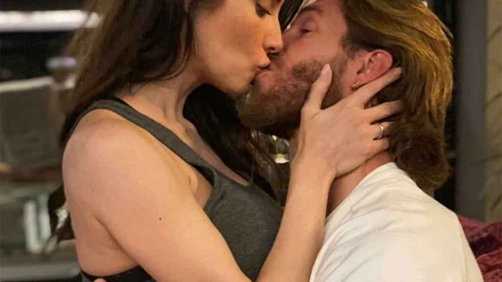 Pilar Rubio y Sergio Ramos celebran su beso