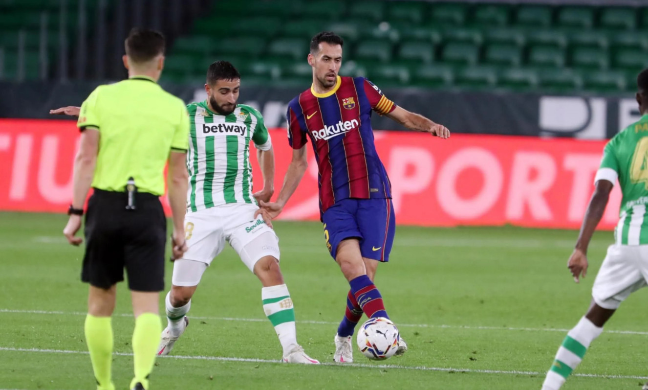 Sergio Busquets en una acción contra el Betis / FC Barcelona