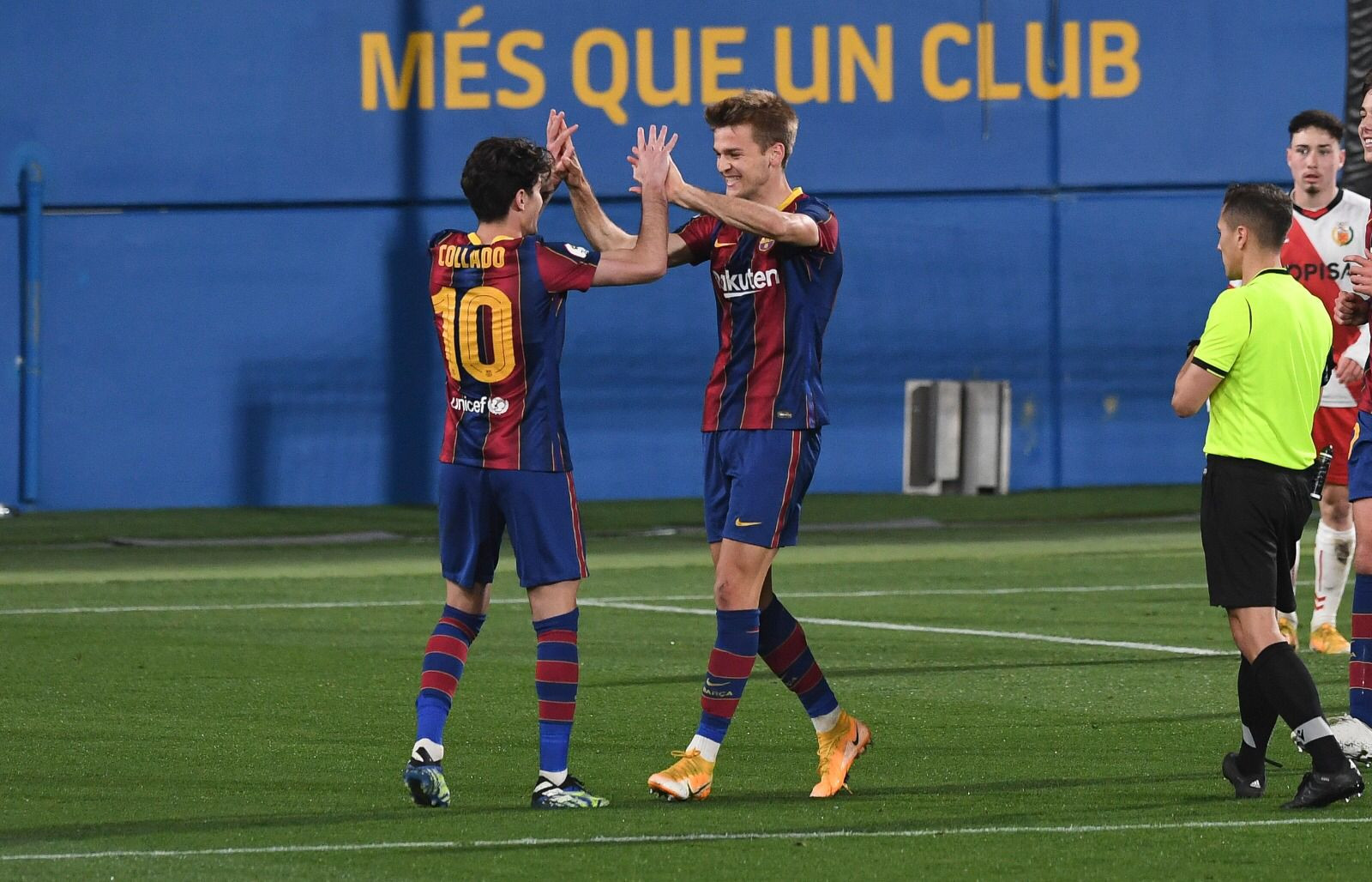 Comas y Collado, celebrando un gol contra l'Hospitalet | FCB