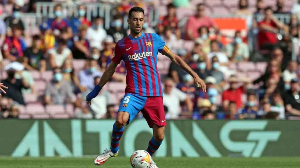 Busquets durante el partido contra el Levante / FC Barcelona