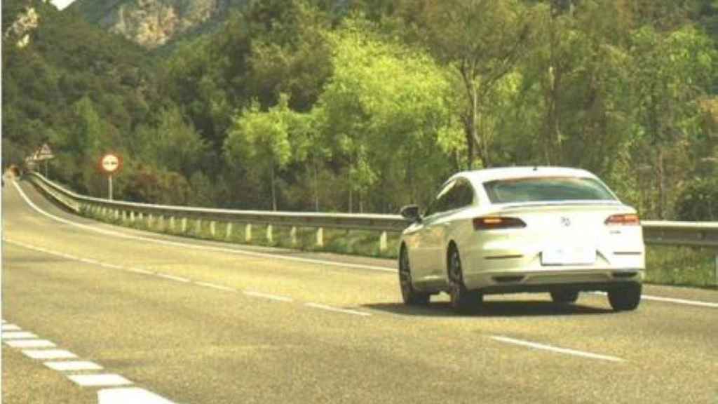 Foto tomada por el radar de velocidad del vehículo criculando a 185 Km/h / MOSSOS D'ESQUADRA