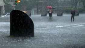 Lluvia como las que se esperan para Semana Santa en Cataluña / EFE