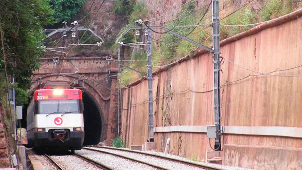 Imagen de un tren de Cercanías circulando por Vacarisses, donde ha descarrilado un tren / TRENS