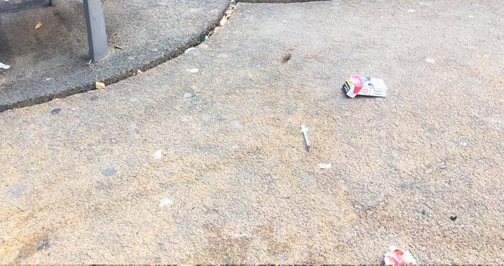 Jeringuilla en la zona el parque Salvador Seguí de Barcelona / CG