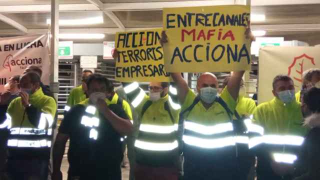 Trabajadores de Acciona en la fábrica de Nissan / FESIM