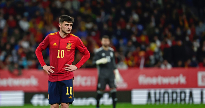 Pedri, ovacionado en el RCDE Stadium durante el España-Albania