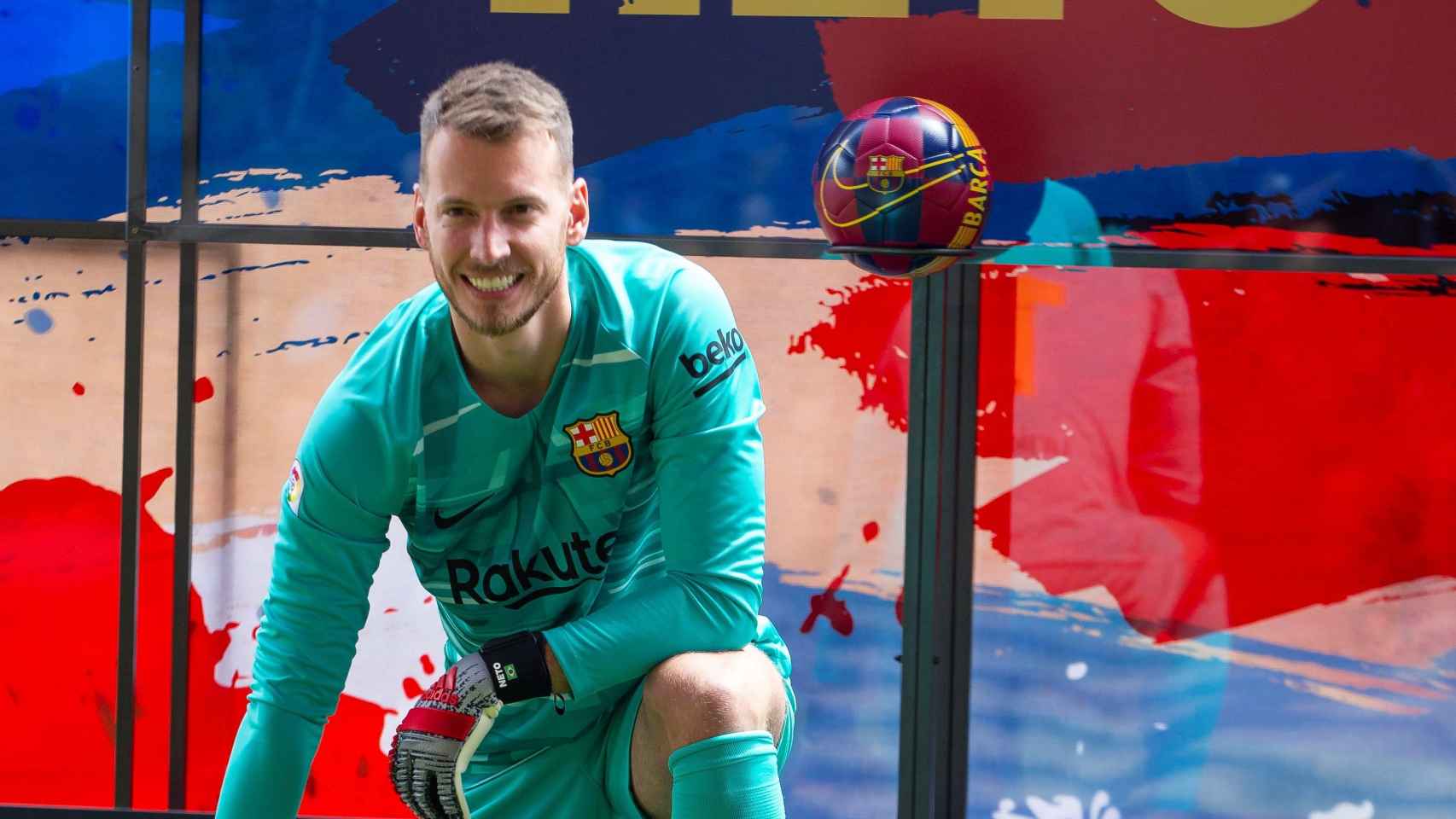 Neto en su presentación como nuevo futbolista del FC Barcelona / EFE