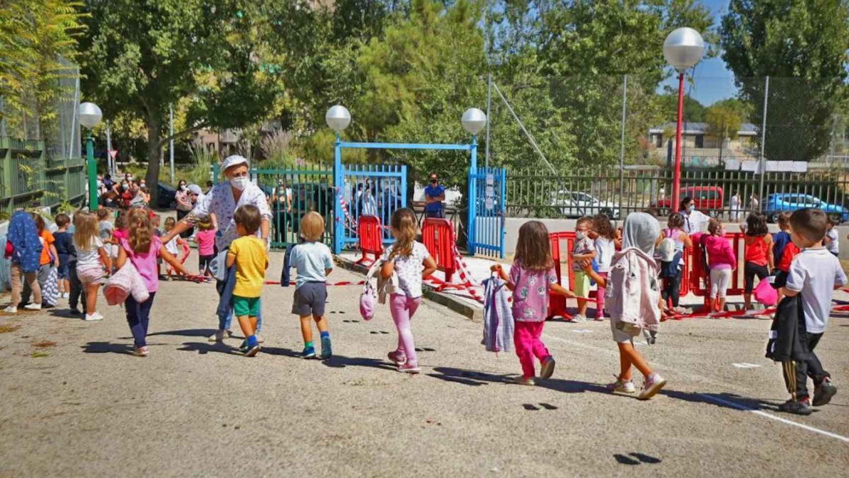 Alumnos de infantil, etapa educativa para la que empieza la preinscripción escolar / EP