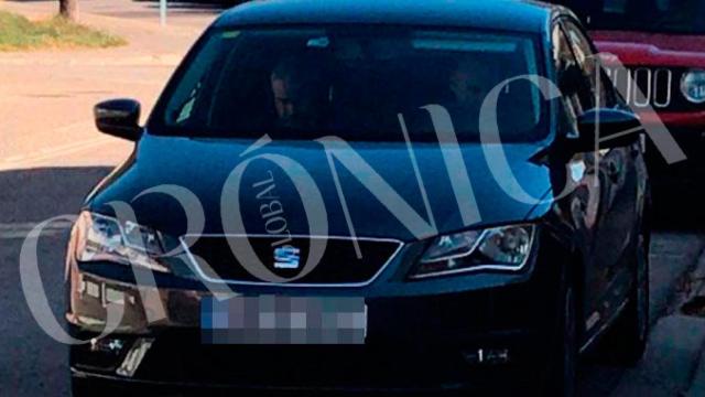 El coche de los Mossos d'Esquadra que protege la casa de Castellví en Girona / CG