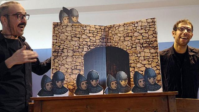 Un momento de la obra 'L'Auca del Setge de Cambrils', que se representó ante 1.500 niños / CG