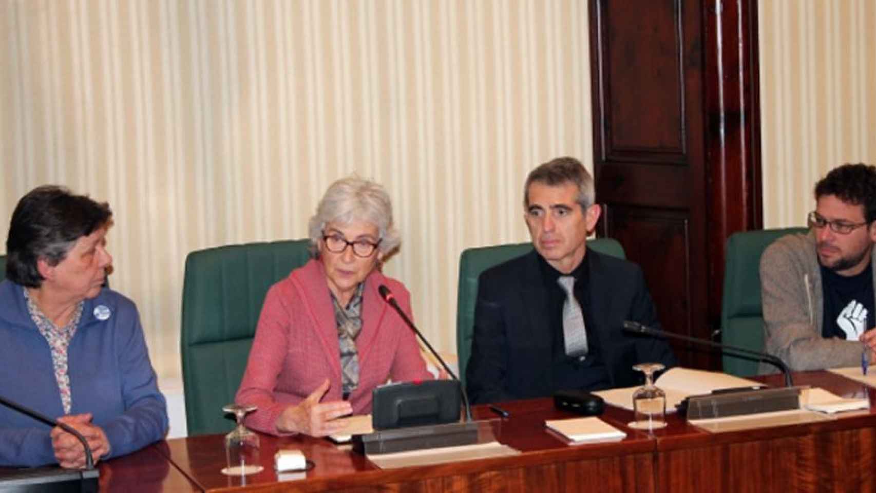 Muriel Casals, en la comisión de estudio del proceso constituyente creada en el Parlament.