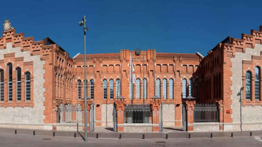 Universidad Rovira i Virgili (URV) de Tarragona, donde se han graduado los estudiantes confinados en Malta / URV