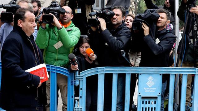El fiscal Anticorrupción del 'caso Nóos, Pedro Horrach, a la salida de la Audiencia de Palma este jueves, 23 de febrero / EFE