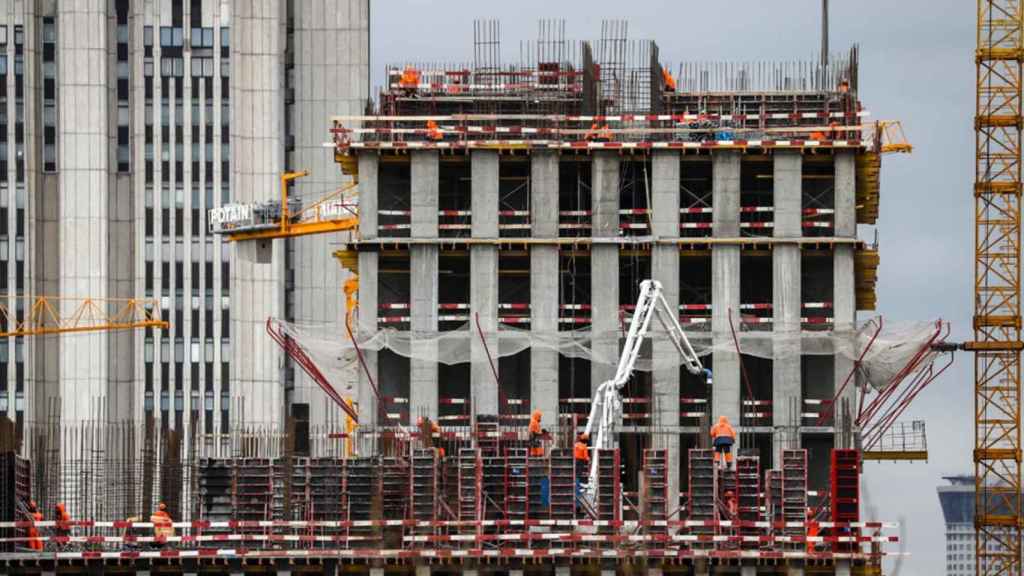 Un bloque de pisos en construcción en Moscú, Rusia / EFE