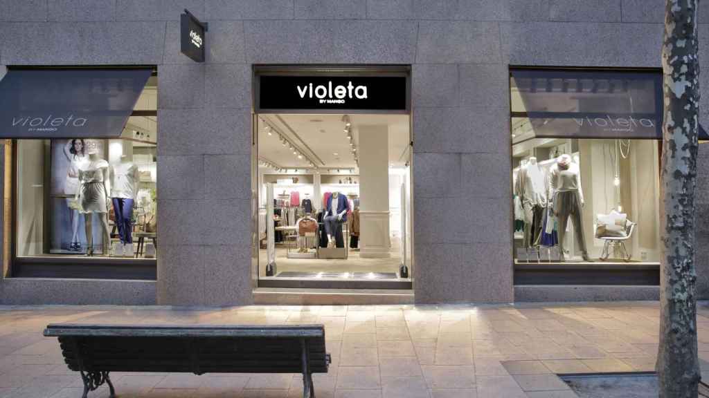 Una tienda de la submarca Violeta de Mango / MANGO